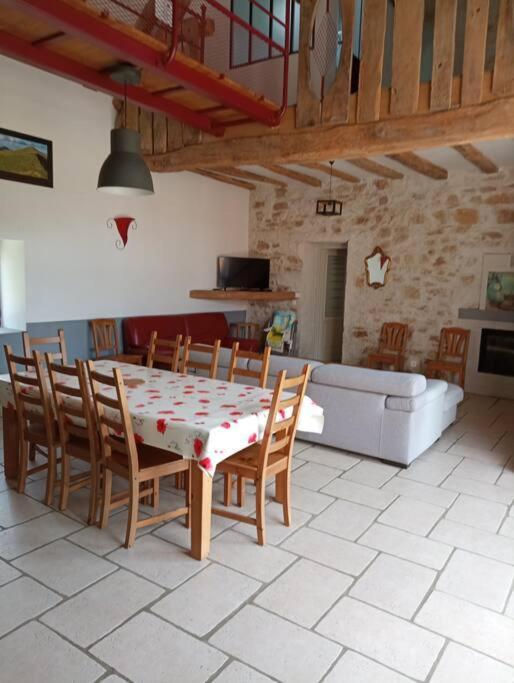 Longere Berrichonne, Calme Absolu, 13 Personnes Villa Saint-Pierre-les-Etieux ภายนอก รูปภาพ