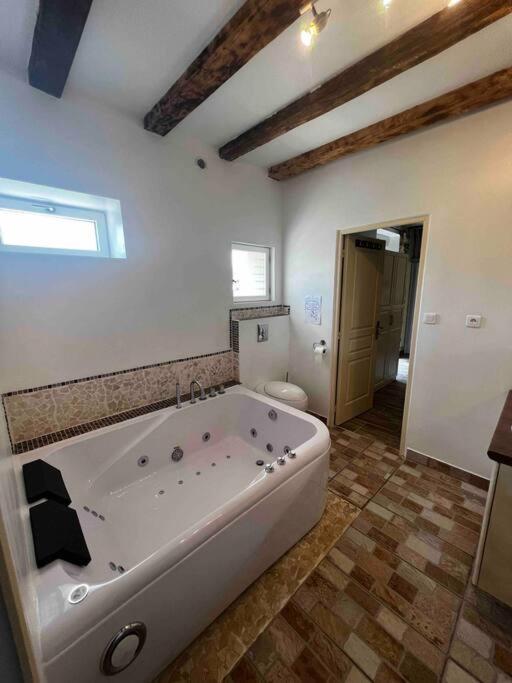 Longere Berrichonne, Calme Absolu, 13 Personnes Villa Saint-Pierre-les-Etieux ภายนอก รูปภาพ